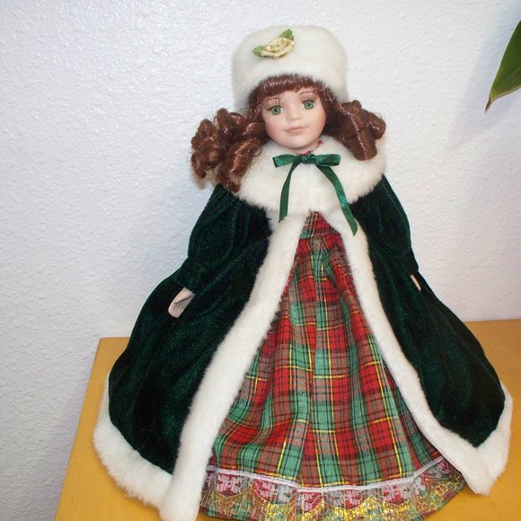 Musical Christmas Doll - Picture 1 of 5